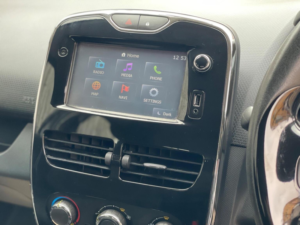 2014 Renault Clio 1.5 Dci Dynamique Medianav Edc Euro 5 5dr in Grey — image 3