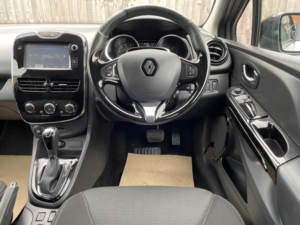 2014 Renault Clio 1.5 Dci Dynamique Medianav Edc Euro 5 5dr in Grey — image 5