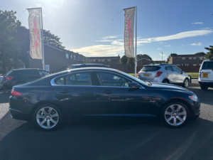 2009 Jaguar Xf 3.0d V6 Luxury Saloon 4dr Diesel Auto Euro 5 (240 Ps) in Blue — image 2
