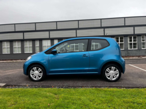 2017 Volkswagen Up! 1.0 High Up! Bluemotion Technology Auto 3dr in Blue — image 2