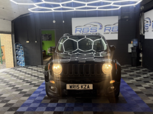 2015 Jeep Renegade 1.4 Renegade My16 1.4 Multiair Ii 140hp Longitude in Black — image 2