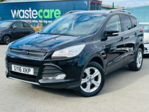 2016 Ford Kuga 1.5 T Ecoboost Zetec in Black — image 3