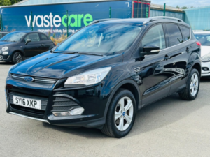 2016 Ford Kuga 1.5 T Ecoboost Zetec in Black — image 6