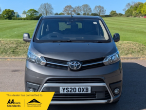 2020 Toyota Verso D-4d L2 Shuttle in Grey — image 2