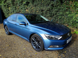 2016 Volkswagen Passat 1.6 Tdi Bluemotion Tech Se Business in Blue — image 4