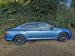 2016 Volkswagen Passat 1.6 Tdi Bluemotion Tech Se Business in Blue — image 5