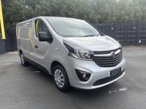 2019 Vauxhall Vivaro 1.6 Cdti 2700 Sportive in Silver — image 2