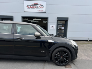 2016 MINI Clubman 2.0 Cooper S All4 Clubman in Black — image 6