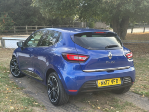 2017 Renault Clio 1.5 Dynamique S Nav Dci 110 in Blue — image 3
