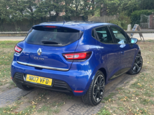 2017 Renault Clio 1.5 Dynamique S Nav Dci 110 in Blue — image 4