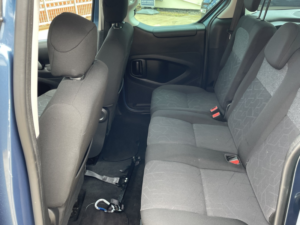 2018 Peugeot Partner 1.6 Blue Hdi 100 Tepee Horizon – Allied Mobility Conversion Wheelchair Adapted Wav 5 Seats in Blue — image 5