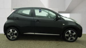 2015 Toyota Aygo 1.0 Vvt-I X-Clusiv in Black — image 5