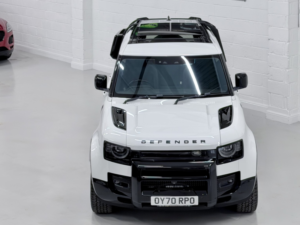2020 Land Rover Defender 110 2.0 Sd4 Se in White — image 2