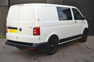 2017 Volkswagen Campervan in White — image 4