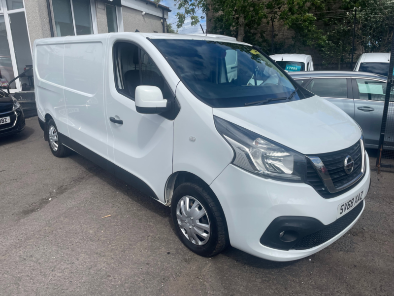 2018 Nissan Nv300 1.6 Dci 1.2t Acenta Panel Van 5dr Diesel Manual L2 H1 Euro 6 (120 Ps) in White — image 1