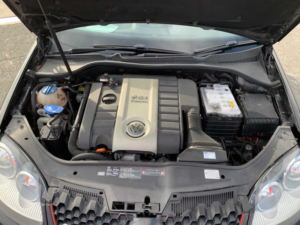 2009 Volkswagen Golf 2.0 Tfsi Gti Pirelli in Black — image 5