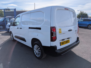 2022 Peugeot Partner 1.5 Bluehdi 950 Professional Premium in White — image 3