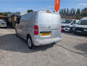 2018 Citroen Dispatch 2.0 Bluehdi 1400 Enterprise Plus M Fwd 2 Euro 6 (s/s) 6dr in Silver — image 4