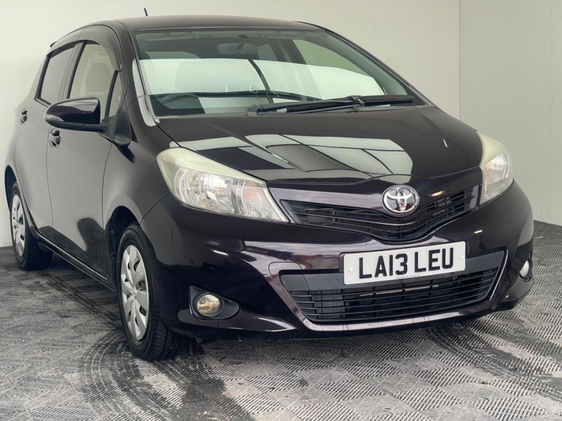 2026 Toyota Yaris 1.33 Dual Vvt-I Tr Multidrive S Euro 5 5dr in Purple — image 1