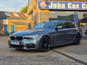 2020 BMW 5 Series 3.0 530d M Sport Touring Auto Euro 6 (s/s) 5dr in Blue — image 2