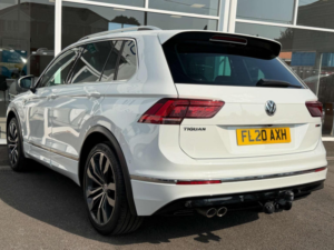 2020 Volkswagen Tiguan 2.0 Tdi R-Line Tech DSG 4motion Euro 6 (s/s) 5dr in White — image 2