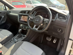 2020 Volkswagen Tiguan 2.0 Tdi R-Line Tech DSG 4motion Euro 6 (s/s) 5dr in White — image 3