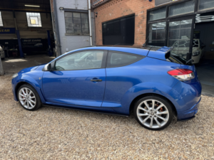 2011 Renault Megane 2.0 T 16v Renaultsport in Blue — image 6
