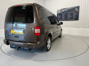 2013 Volkswagen Caddy Maxi Life Wheelchair Access in Brown — image 4