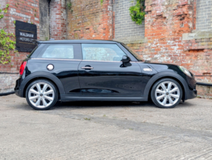 2015 MINI Hatch 2.0 Cooper Sd 3-Door Hatch in Black — image 4