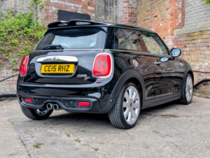 2015 MINI Hatch 2.0 Cooper Sd 3-Door Hatch in Black — image 6