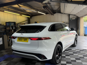 2021 Jaguar F-Pace 2.0 D165 Mhev R-Dynamic S in White — image 3