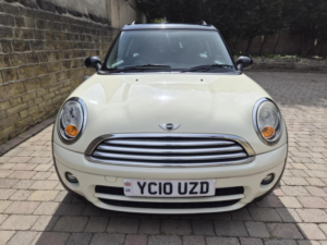 2010 MINI Clubman 1.6 Cooper D Euro 4 5dr in White — image 2