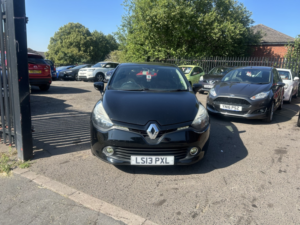 2013 Renault Clio 0.9 Tce Expression + in Black — image 2