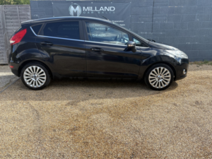 2010 Ford Fiesta 1.6 Titanium in Black — image 2