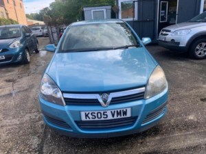 2005 Vauxhall Astra 1.6i 16v Life 5dr in Blue — image 2