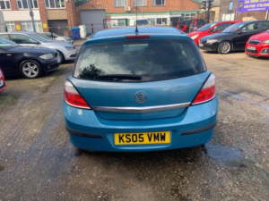 2005 Vauxhall Astra 1.6i 16v Life 5dr in Blue — image 6