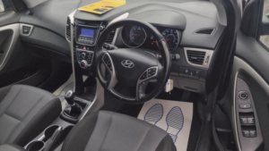 2015 Hyundai I30 1.6 Crdi Blue Drive Se Euro 6 (s/s) 5dr in Silver — image 2