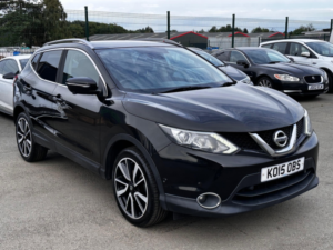 2015 Nissan Qashqai 1.5 Dci Tekna in Black — image 4