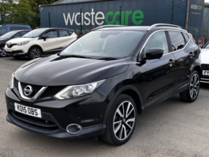 2015 Nissan Qashqai 1.5 Dci Tekna in Black — image 6