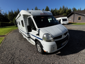 2007 Dethleffs Esprit Gt Fixed Bed 4 Berth in White — image 3