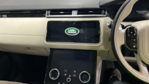 2020 Land Rover Range Rover Velar 2.0 D240 Hse Auto 4WD Euro 6 (s/s) 5dr in Grey — image 4