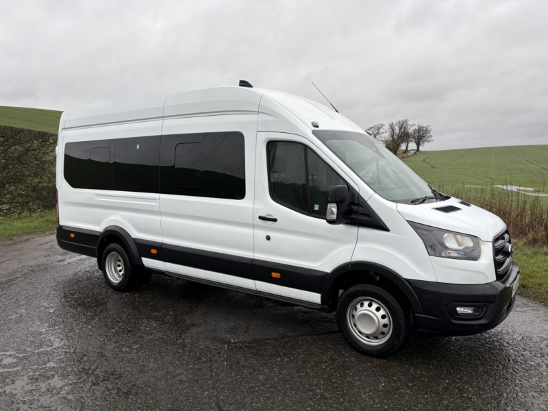 2023 Ford Transit 2.0 Transit Trend Minibus 460 L4 2.0l Ecoblue 130ps Rwd 6 Speed Manual in White — image 1