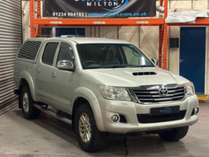 2013 Toyota Hilux 3.0 D-4d Invincible Auto 4WD 4dr in Silver — image 6