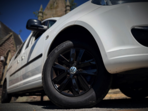 2015 Volkswagen Caddy Maxi 1.6 Tdi C20 Maxi Highline in White — image 4