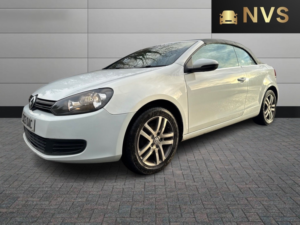 2013 Volkswagen Golf 1.6 Tdi Bluemotion Tech Se in White — image 3