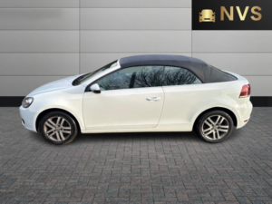 2013 Volkswagen Golf 1.6 Tdi Bluemotion Tech Se in White — image 4