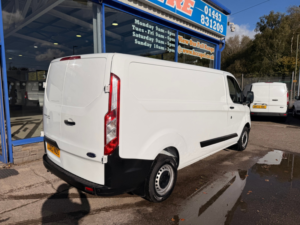 2023 Ford Transit Custom 2.0 300 Ecoblue Leader Panel Van 5dr Diesel Manual L2 H1 Euro 6 130 Ps in White — image 6