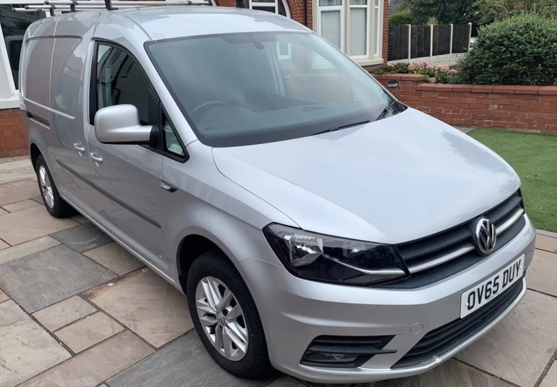 2015 Volkswagen Caddy Maxi 1.6 Tdi C20 Cr Highline in Silver — image 1