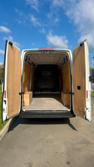 2022 Volkswagen Crafter 2.0 Tdi Cr35 Trendline Fwd Lwb High Roof Euro 6 (s/s) 5dr in White — image 6