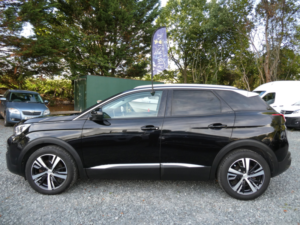 2018 Peugeot 3008 1.2 Puretech Allure SUV 5dr Petrol Manual Euro 6 (s/s) (130 Ps) in Black — image 5